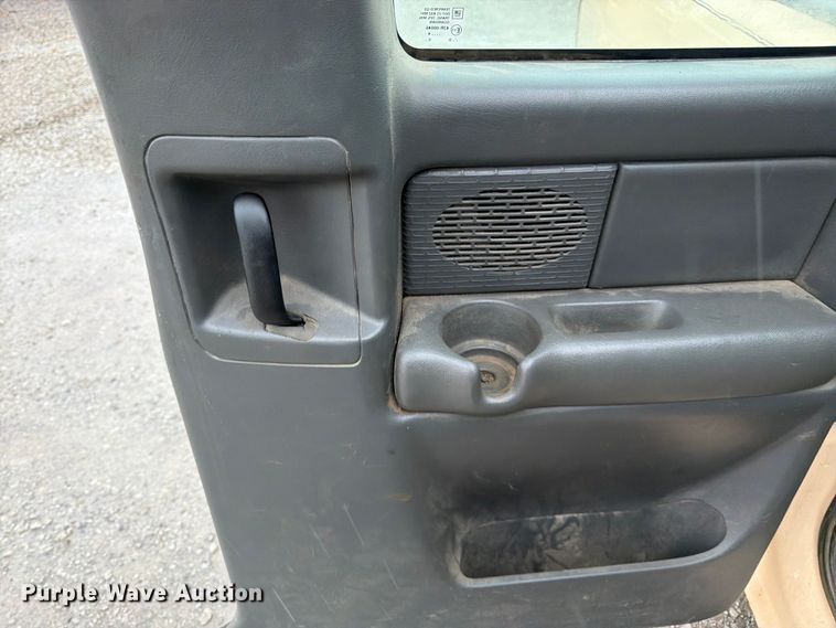 image for item FK3458 2004 Chevrolet Silverado Ext. Cab pickup truck