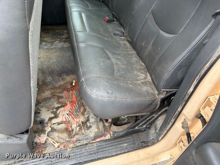 image for item FK3458 2004 Chevrolet Silverado Ext. Cab pickup truck
