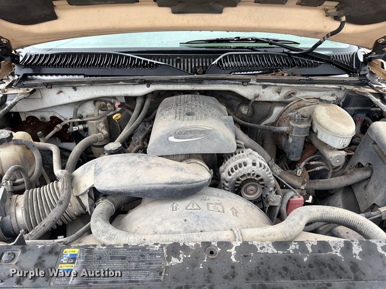 image for item FK3458 2004 Chevrolet Silverado Ext. Cab pickup truck