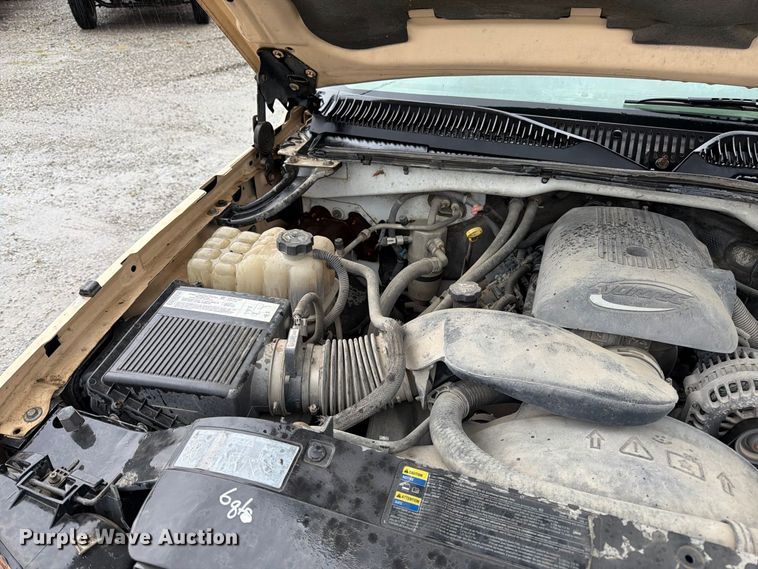 image for item FK3458 2004 Chevrolet Silverado Ext. Cab pickup truck
