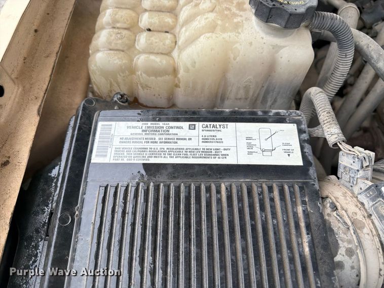 image for item FK3458 2004 Chevrolet Silverado Ext. Cab pickup truck