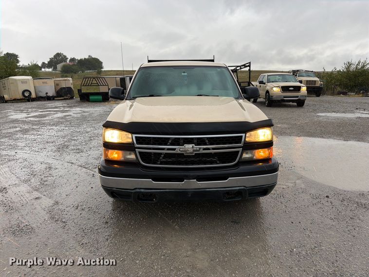 image for item FK3459 2007 Chevrolet Silverado 1500 Ext. Cab pickup truck