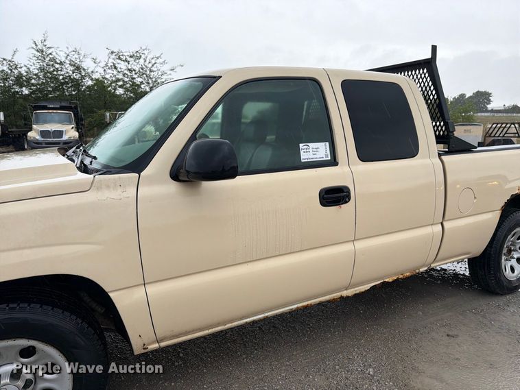 image for item FK3459 2007 Chevrolet Silverado 1500 Ext. Cab pickup truck