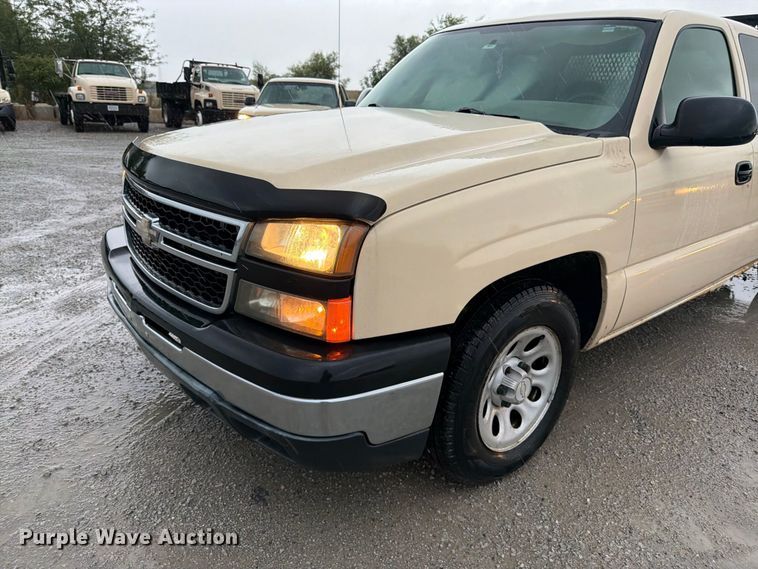 image for item FK3459 2007 Chevrolet Silverado 1500 Ext. Cab pickup truck