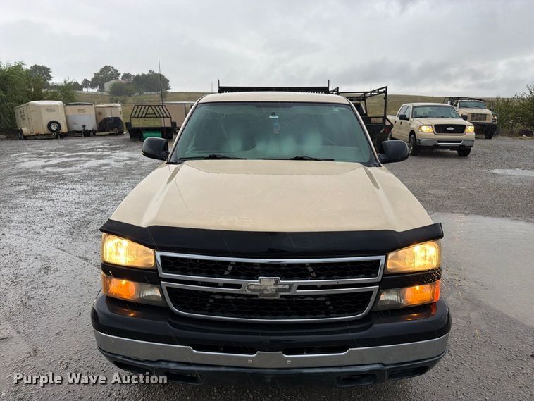 image for item FK3459 2007 Chevrolet Silverado 1500 Ext. Cab pickup truck