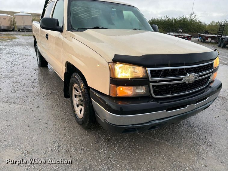 image for item FK3459 2007 Chevrolet Silverado 1500 Ext. Cab pickup truck