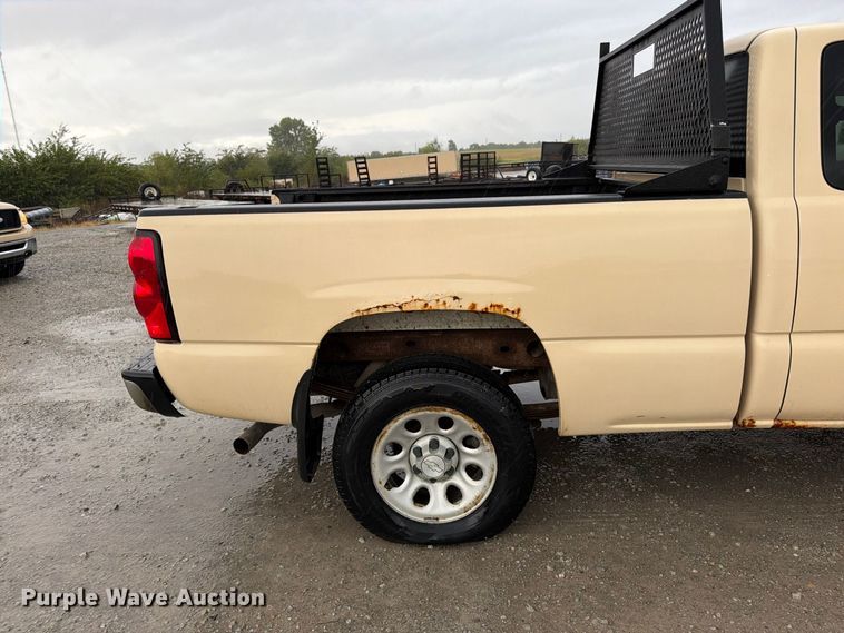 image for item FK3459 2007 Chevrolet Silverado 1500 Ext. Cab pickup truck