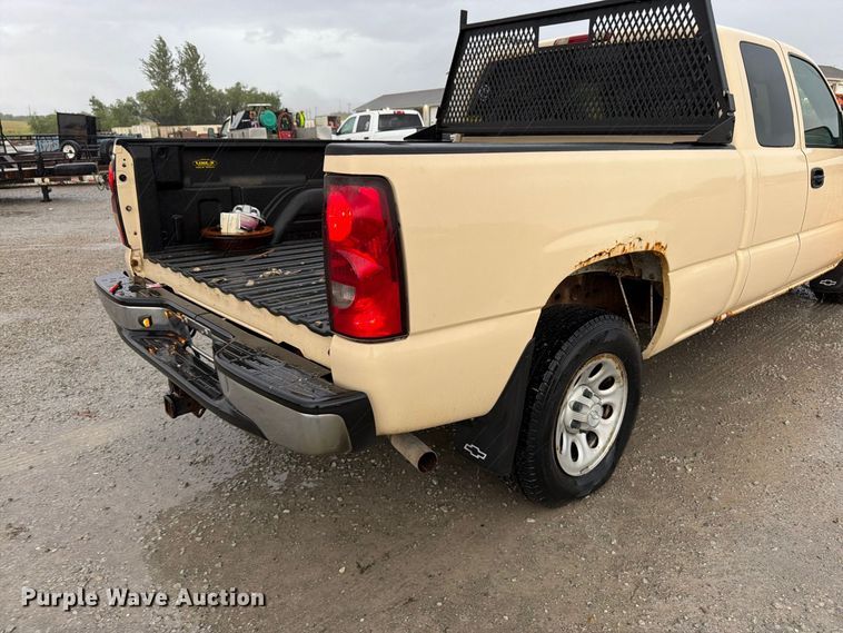 image for item FK3459 2007 Chevrolet Silverado 1500 Ext. Cab pickup truck