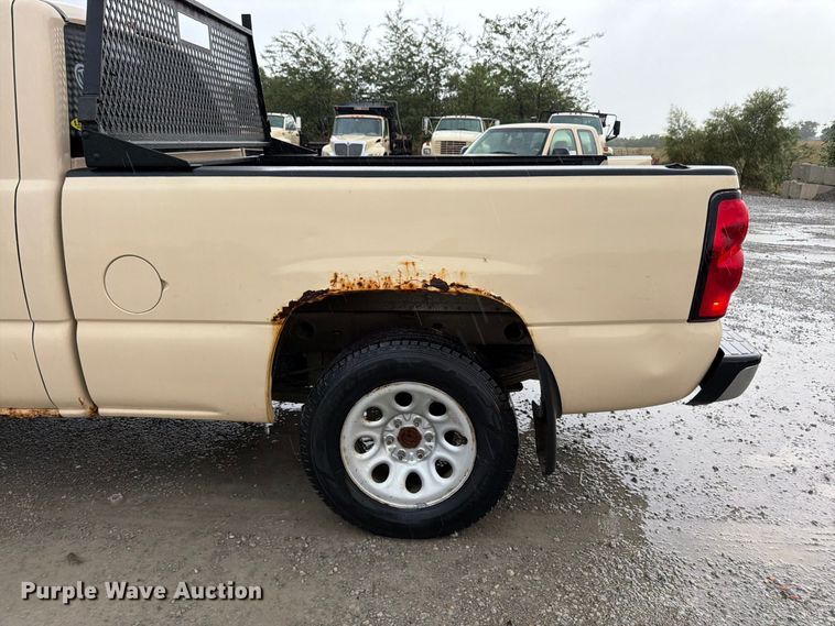 image for item FK3459 2007 Chevrolet Silverado 1500 Ext. Cab pickup truck