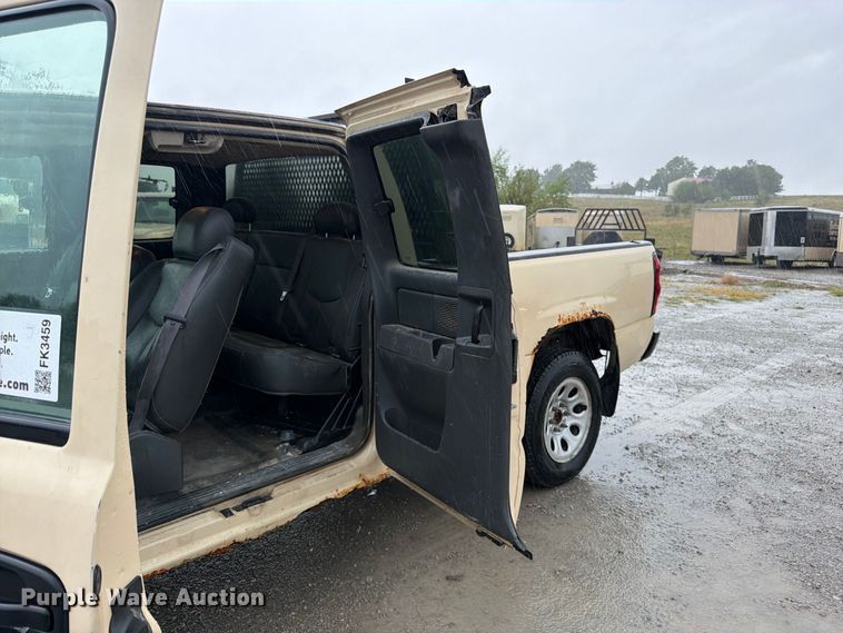image for item FK3459 2007 Chevrolet Silverado 1500 Ext. Cab pickup truck