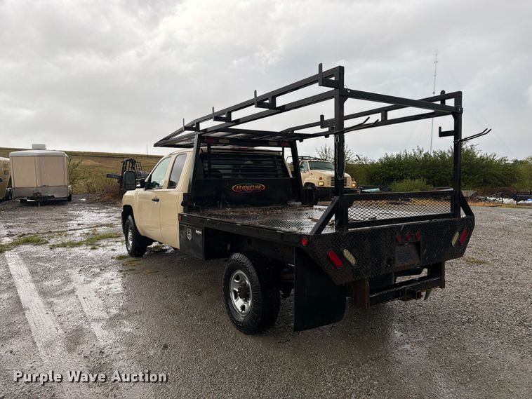 image for item FK3460 2008 Chevrolet Silverado 2500HD Ext. Cab flatbed pickup truck