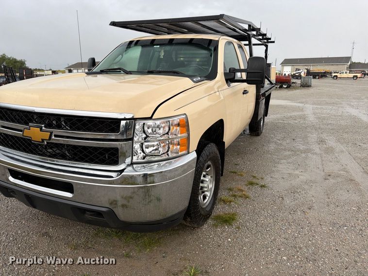 image for item FK3460 2008 Chevrolet Silverado 2500HD Ext. Cab flatbed pickup truck