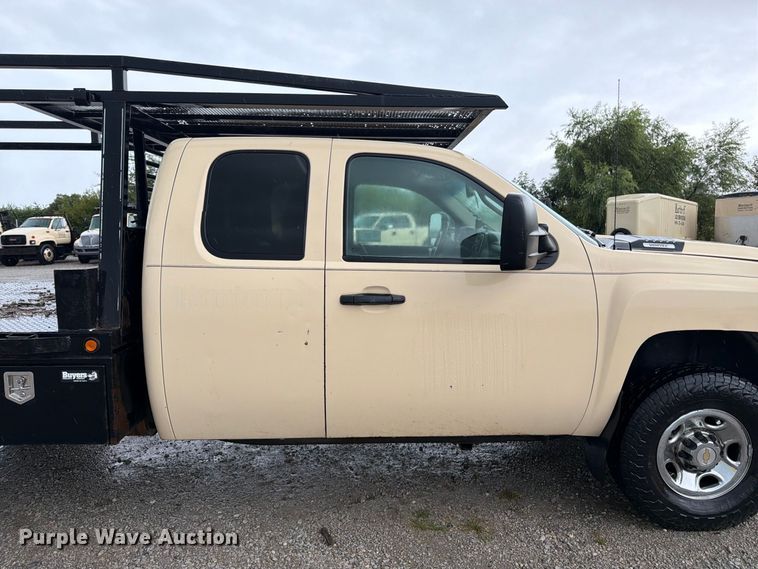 image for item FK3460 2008 Chevrolet Silverado 2500HD Ext. Cab flatbed pickup truck