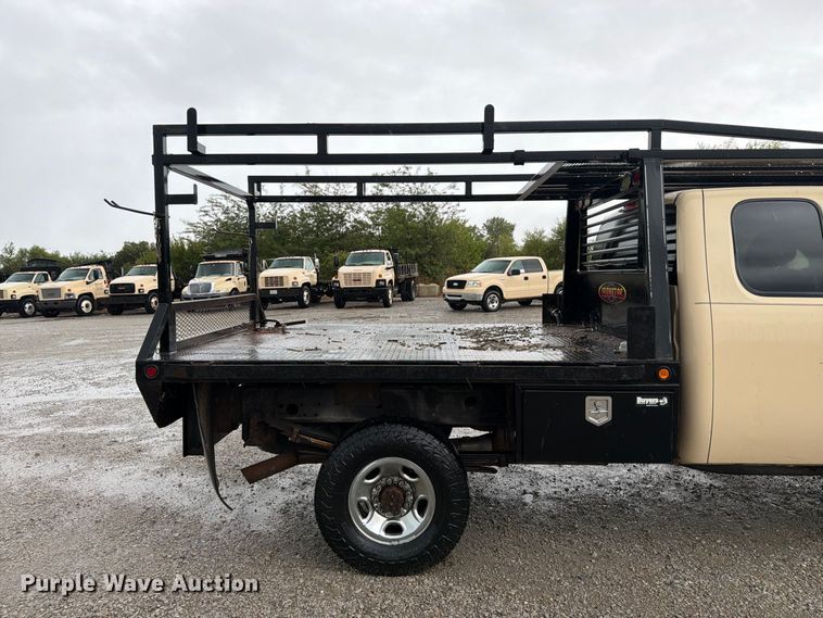 image for item FK3460 2008 Chevrolet Silverado 2500HD Ext. Cab flatbed pickup truck