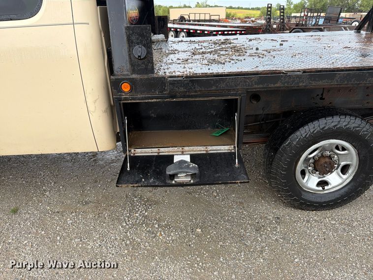 image for item FK3460 2008 Chevrolet Silverado 2500HD Ext. Cab flatbed pickup truck