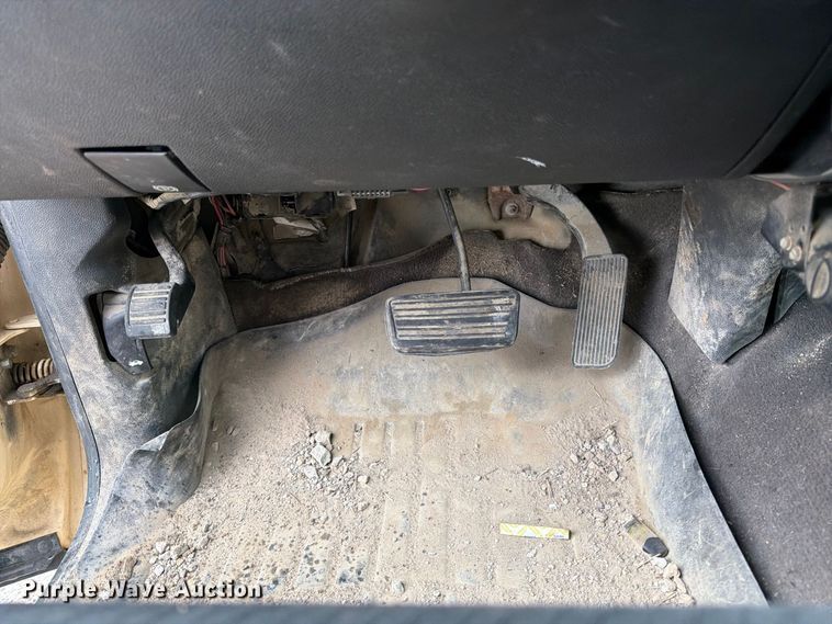image for item FK3460 2008 Chevrolet Silverado 2500HD Ext. Cab flatbed pickup truck