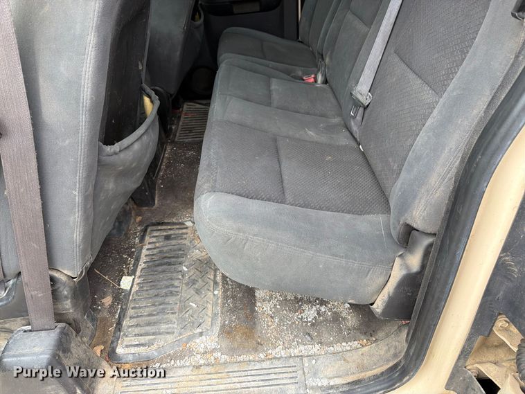 image for item FK3460 2008 Chevrolet Silverado 2500HD Ext. Cab flatbed pickup truck