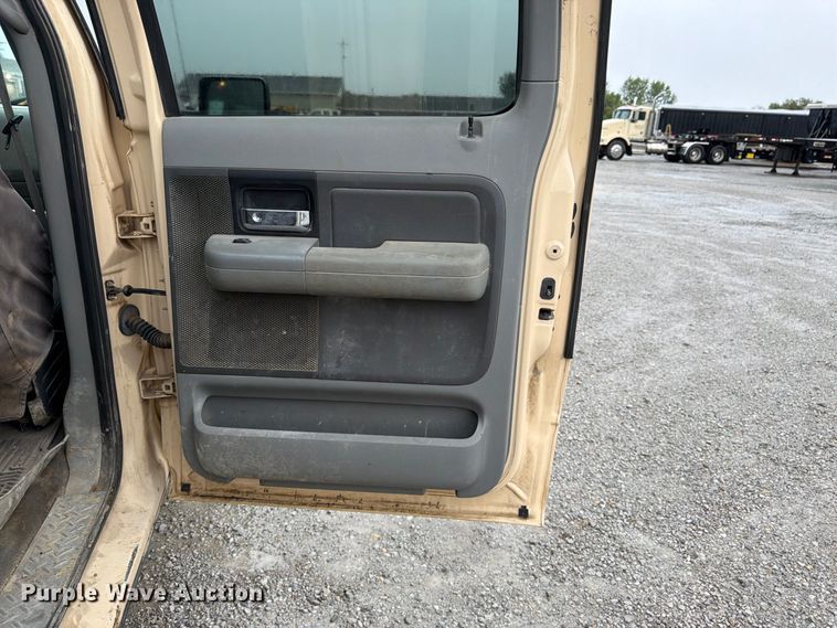 image for item FK3461 2006 Ford F150 Crew Cab pickup truck
