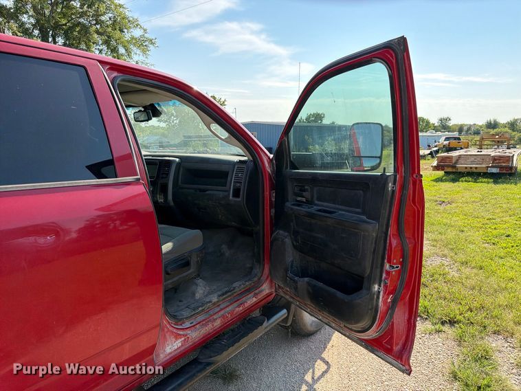 image for item FK3626 2014 RAM 3500 utility bed pickup truck