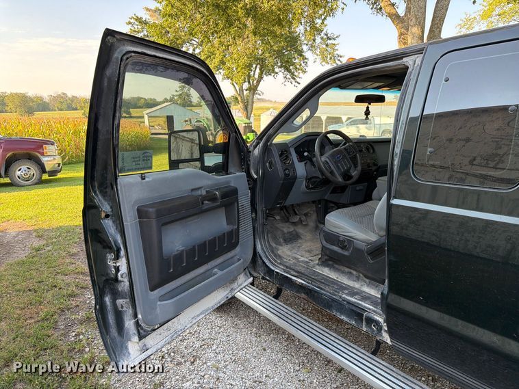 image for item FK3653 2013 Ford F250 Super Duty XL Ext. Cab pickup truck
