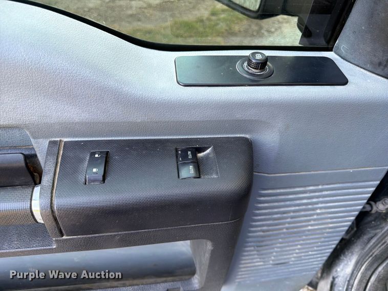 image for item FK3653 2013 Ford F250 Super Duty XL Ext. Cab pickup truck