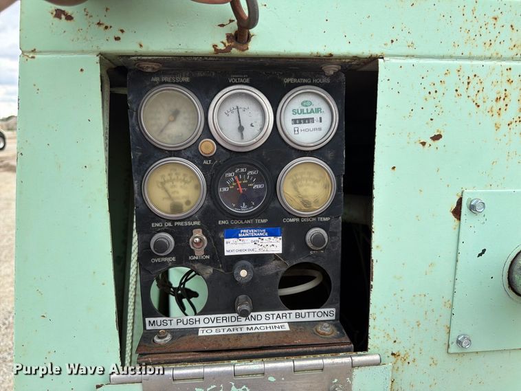 image for item FK3697 Sullair 425 air compressor