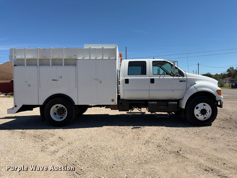 image for item FK3711 2002 Ford F750 Super Duty utility / service truck