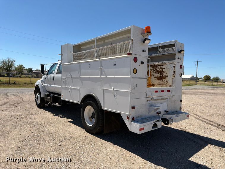 image for item FK3711 2002 Ford F750 Super Duty utility / service truck