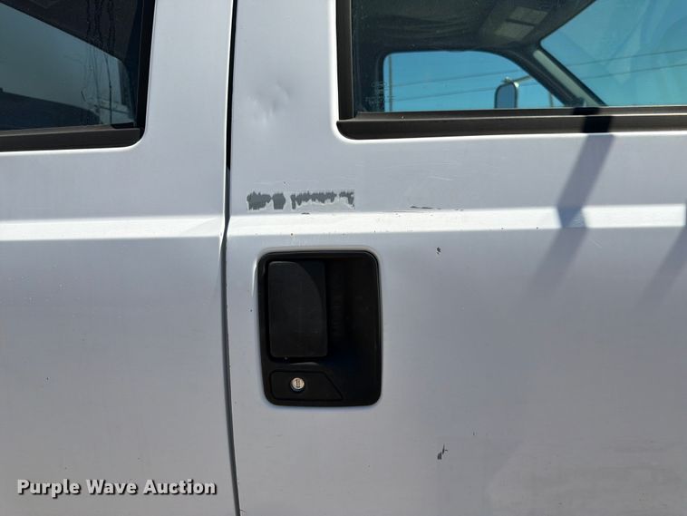 image for item FK3711 2002 Ford F750 Super Duty utility / service truck
