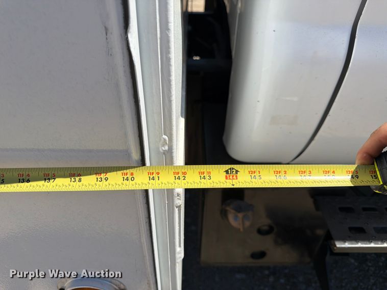 image for item FK3711 2002 Ford F750 Super Duty utility / service truck