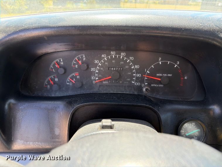 image for item FK3711 2002 Ford F750 Super Duty utility / service truck