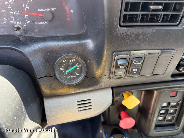 image for item FK3711 2002 Ford F750 Super Duty utility / service truck