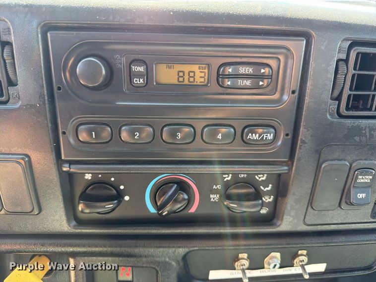 image for item FK3711 2002 Ford F750 Super Duty utility / service truck