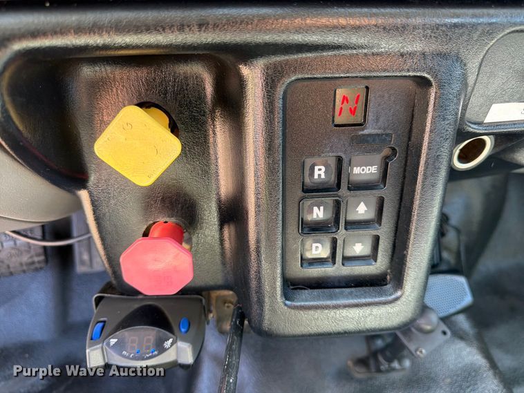 image for item FK3711 2002 Ford F750 Super Duty utility / service truck