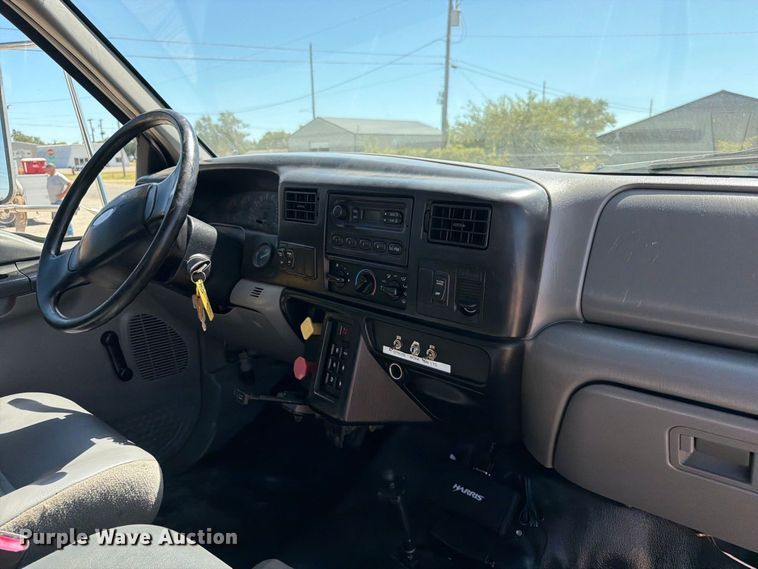 image for item FK3711 2002 Ford F750 Super Duty utility / service truck