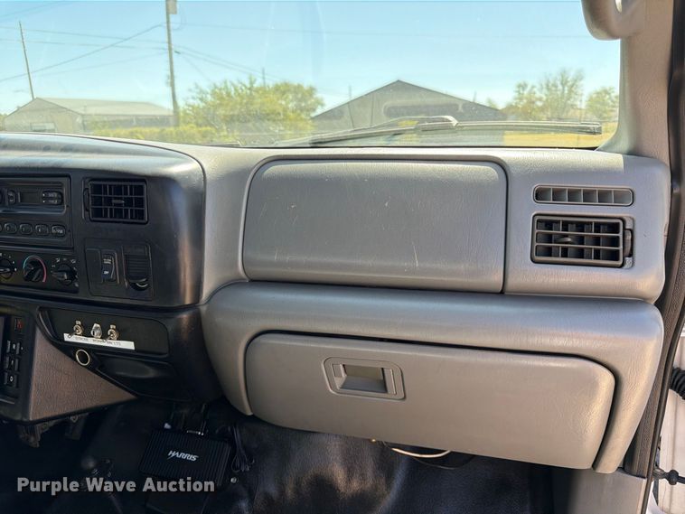 image for item FK3711 2002 Ford F750 Super Duty utility / service truck