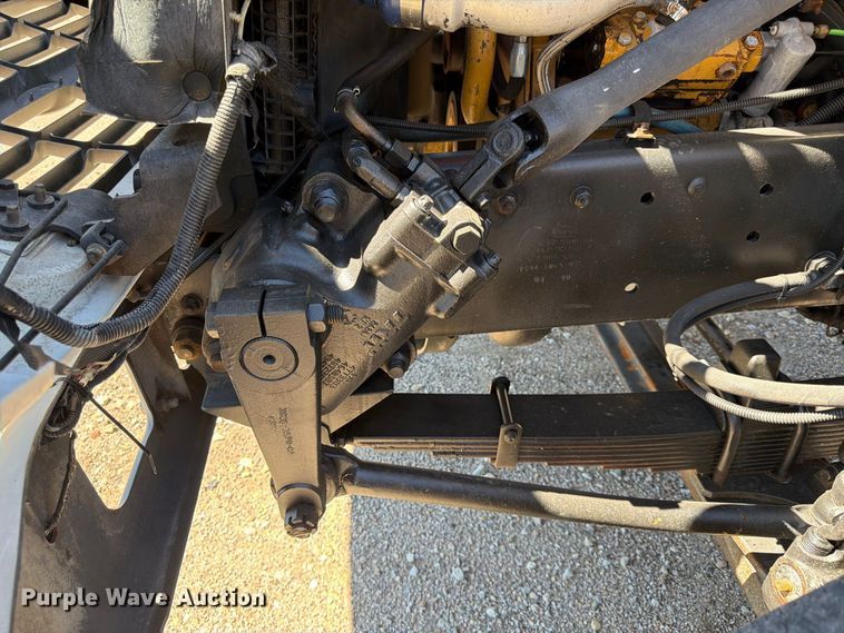 image for item FK3711 2002 Ford F750 Super Duty utility / service truck