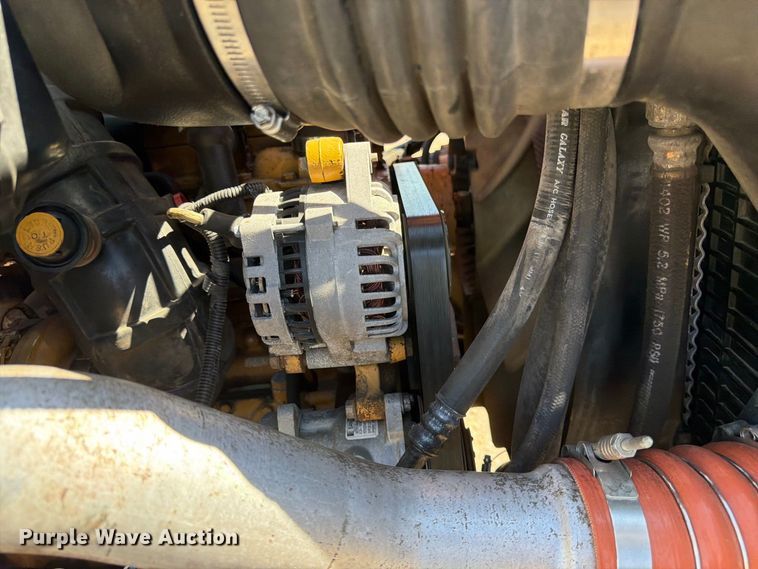 image for item FK3711 2002 Ford F750 Super Duty utility / service truck