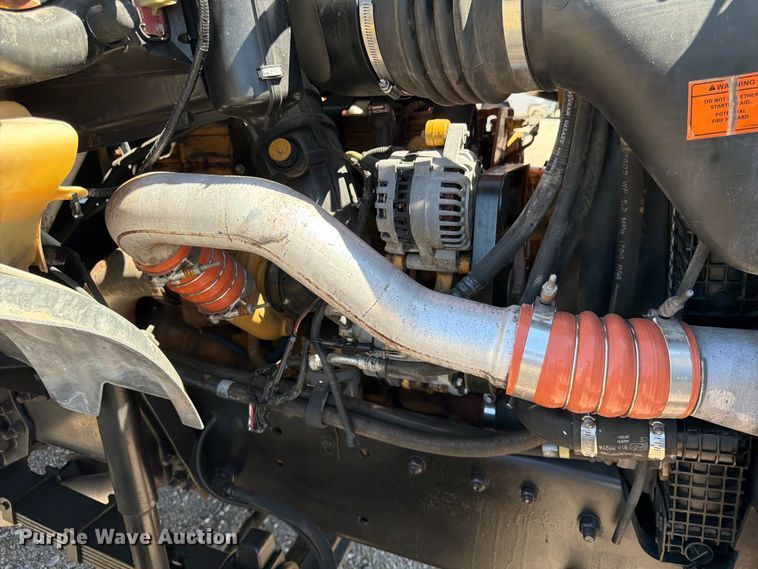 image for item FK3711 2002 Ford F750 Super Duty utility / service truck