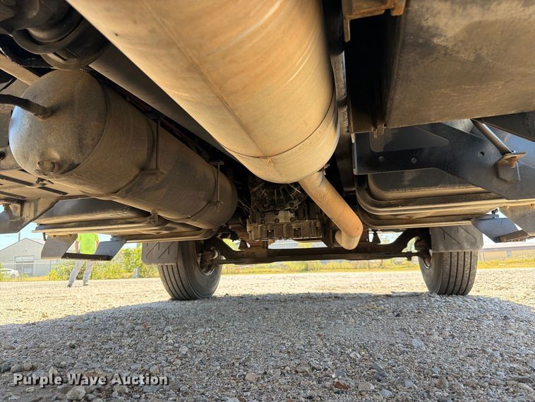 image for item FK3711 2002 Ford F750 Super Duty utility / service truck