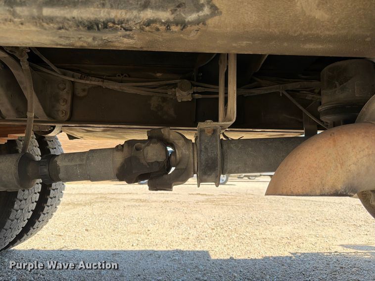 image for item FK3711 2002 Ford F750 Super Duty utility / service truck