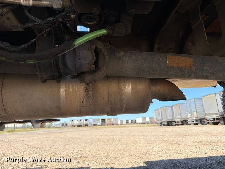 image for item FK3711 2002 Ford F750 Super Duty utility / service truck