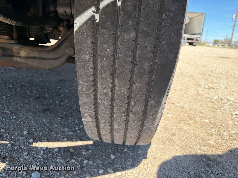 image for item FK3711 2002 Ford F750 Super Duty utility / service truck