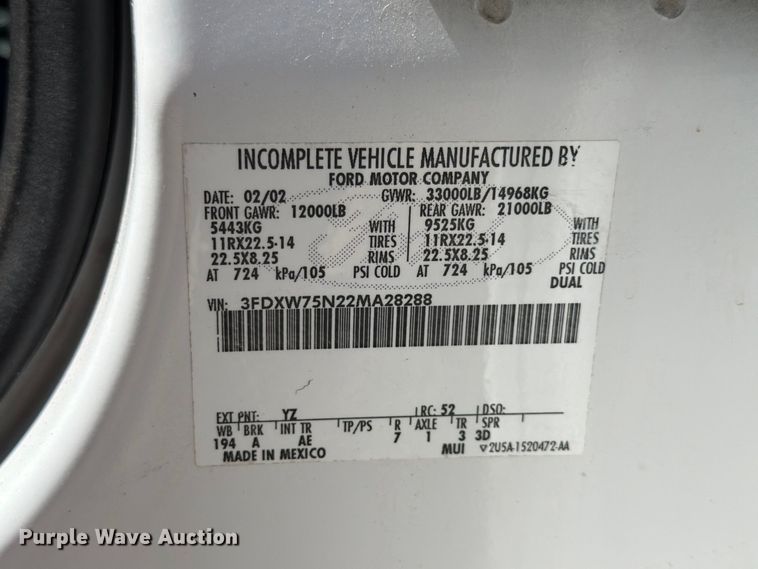 image for item FK3711 2002 Ford F750 Super Duty utility / service truck