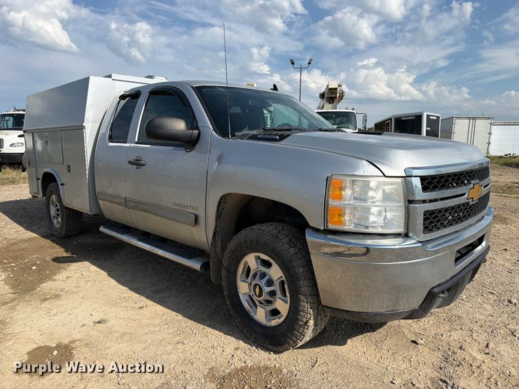image for item FK3719 2012 Chevrolet Silverado 2500HD Ext. Cab utility bed pickup truck