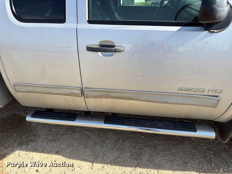 image for item FK3719 2012 Chevrolet Silverado 2500HD Ext. Cab utility bed pickup truck