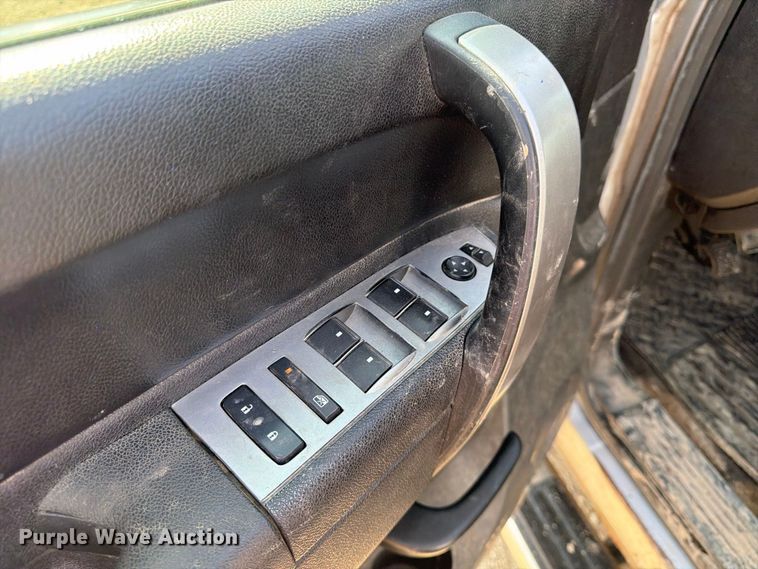 image for item FK3719 2012 Chevrolet Silverado 2500HD Ext. Cab utility bed pickup truck