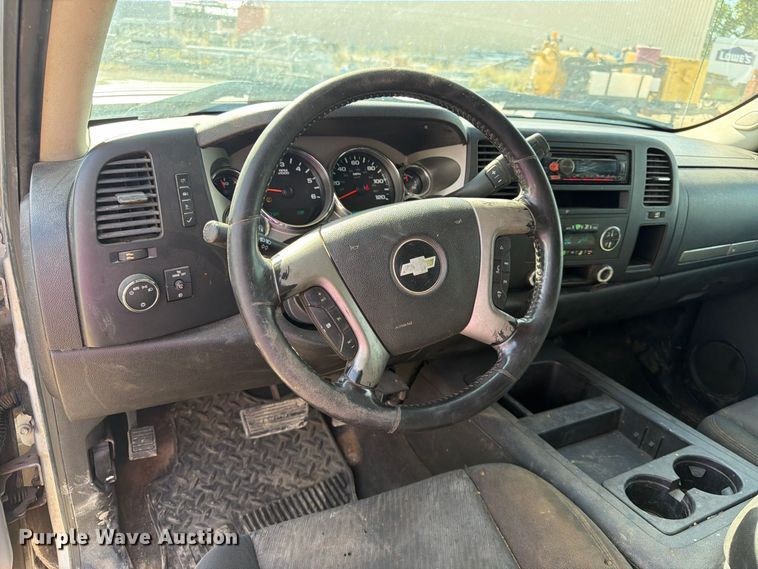 image for item FK3719 2012 Chevrolet Silverado 2500HD Ext. Cab utility bed pickup truck