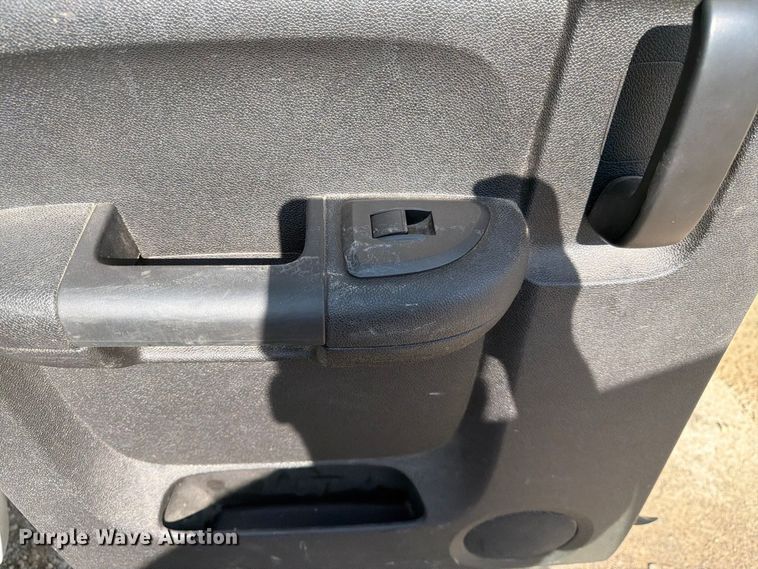 image for item FK3719 2012 Chevrolet Silverado 2500HD Ext. Cab utility bed pickup truck