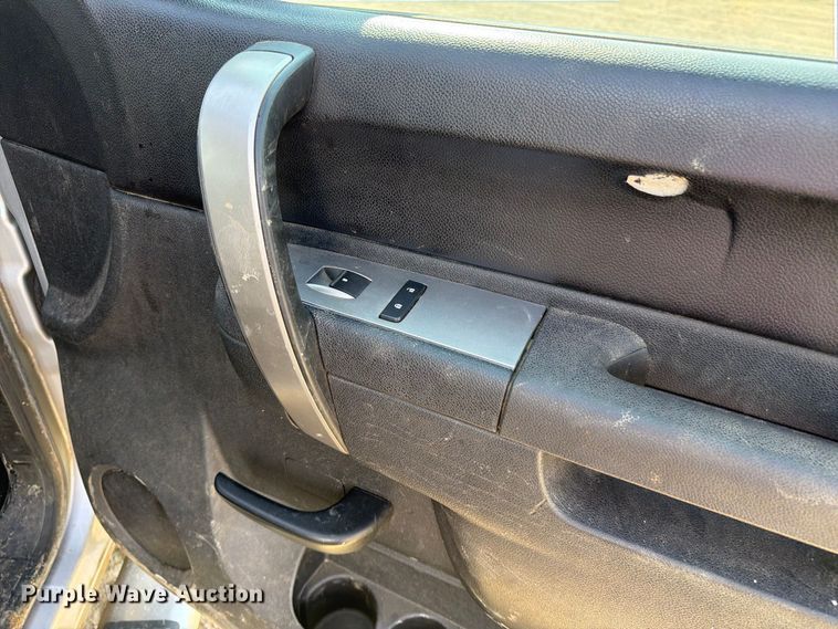 image for item FK3719 2012 Chevrolet Silverado 2500HD Ext. Cab utility bed pickup truck